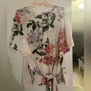 Brend new Ann Taylor blouse L